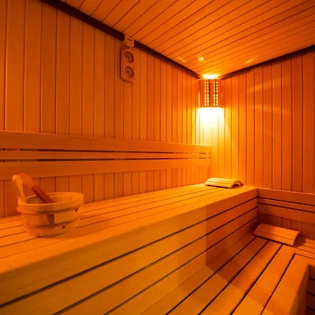 ホテル ファヴォリ ニサンタスィ 3*