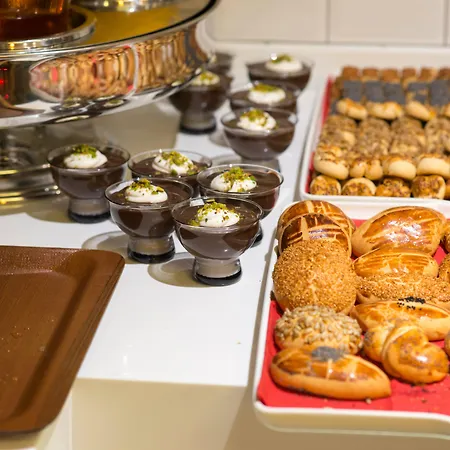 ファヴォリ ニサンタスィ ホテル