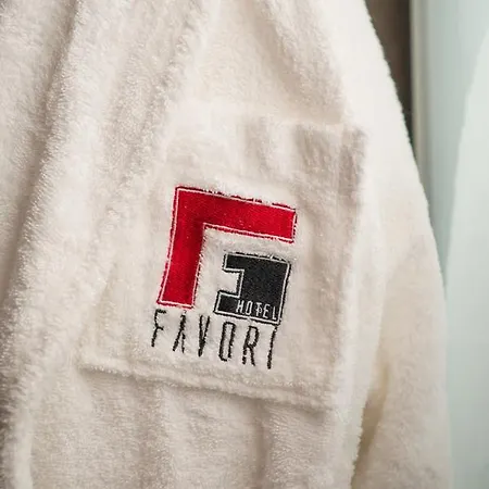 ホテル ファヴォリ ニサンタスィ