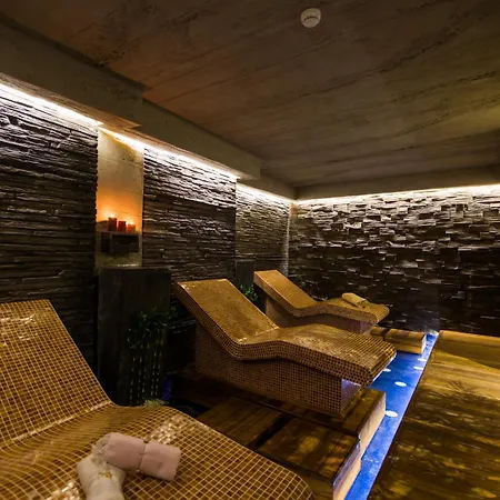 ファヴォリ ニサンタスィ イスタンブール