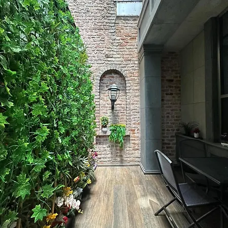 Favori Nisantasi מלון 3*