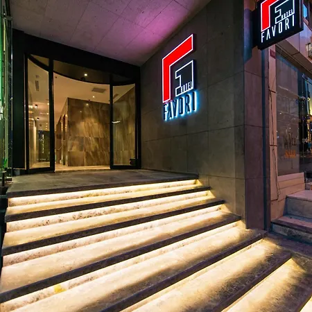 Favori Nisantasi מלון 3*