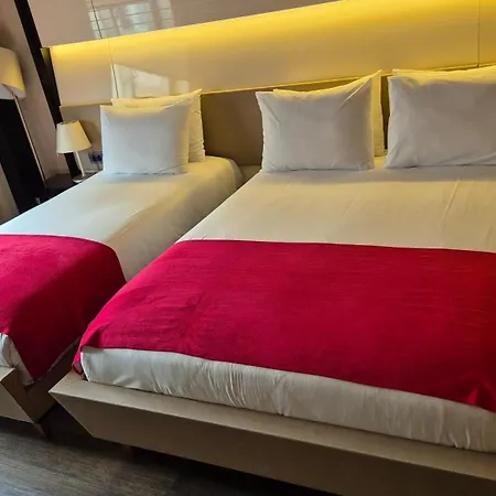 Favori Nisantasi מלון 3*