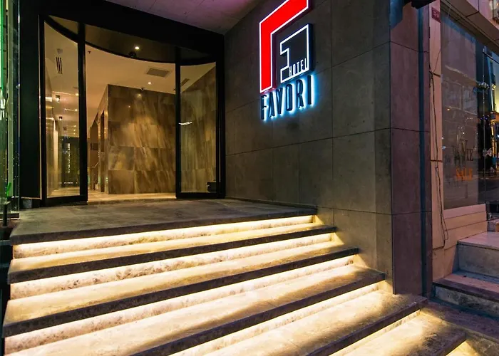 Favori Nisantasi מלון 3*