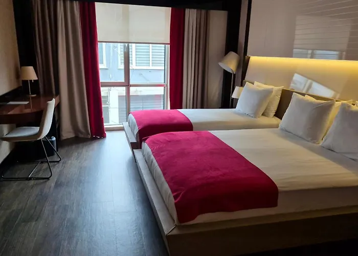 מלון Favori Nisantasi 3*